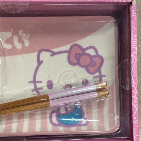 NIB HELLO KITTY PINK AND WHITE SUSHI Dinnerware Set WITH CHOP STICKS BY SANRIO - Picture 5 of 5